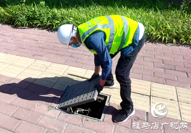 消除井盖安全隐患 守护市民出行安全