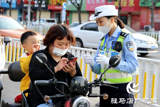 注意！不佩戴安全头盔的电动车驾乘人员将被纳入诚信系统