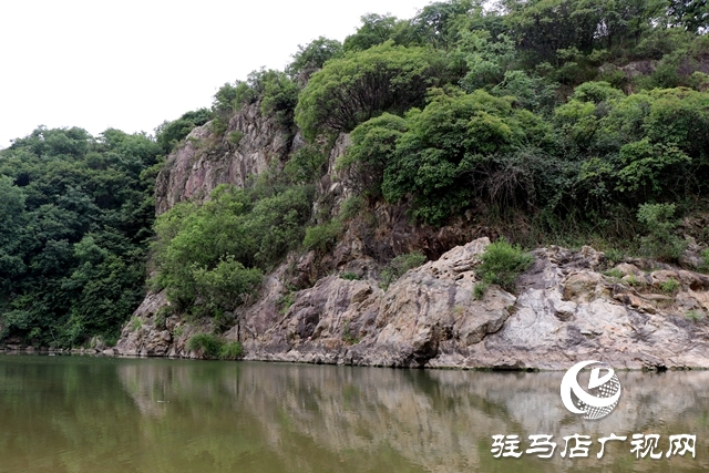 泌阳县十八道河：水美景美好风光