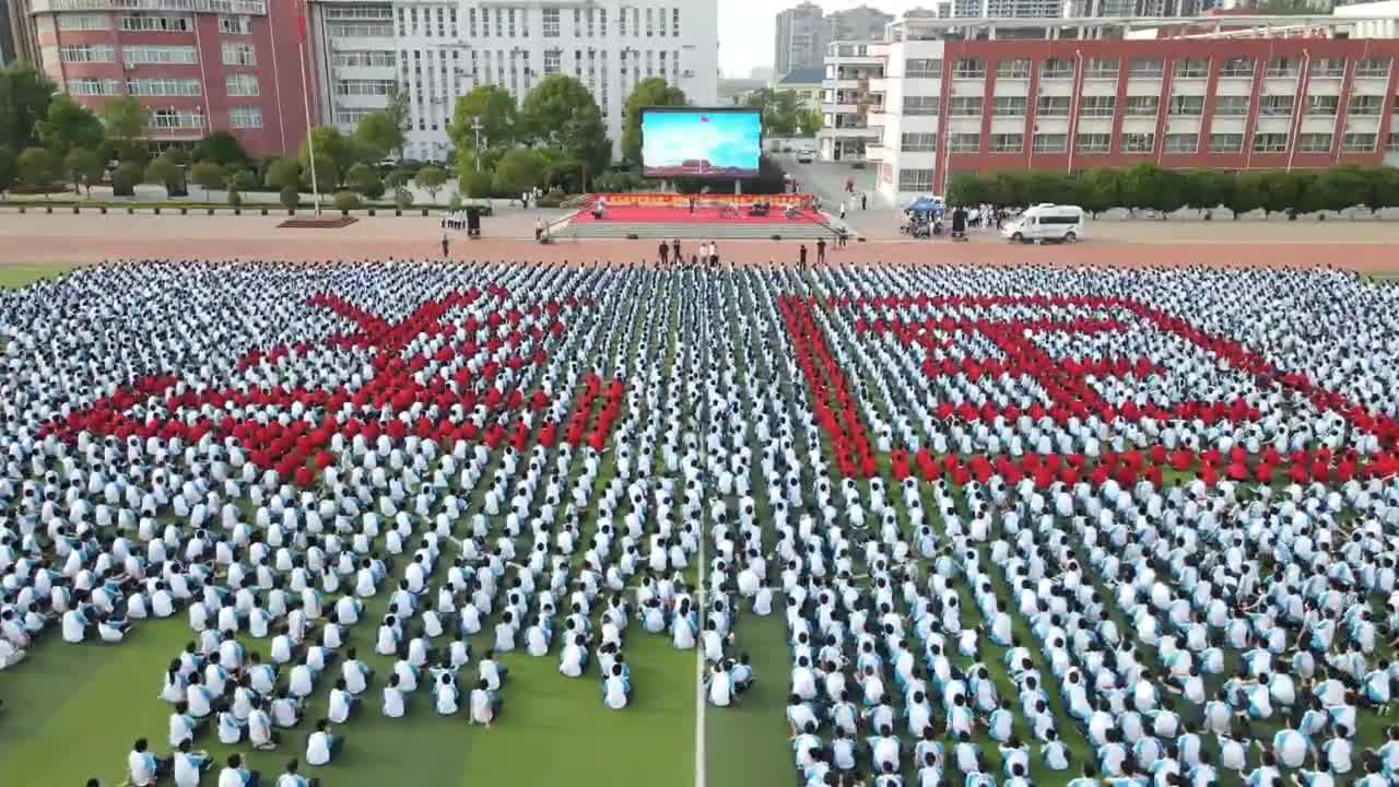 实验中学｜音乐综合《青春有你》
