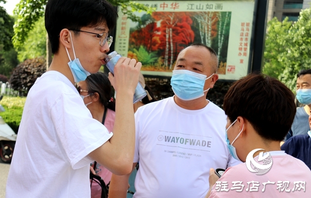 加油！66027位学子为梦想而战
