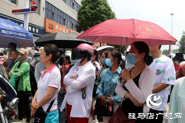 高考第一场结束了！看孩子们信心满满走出考场