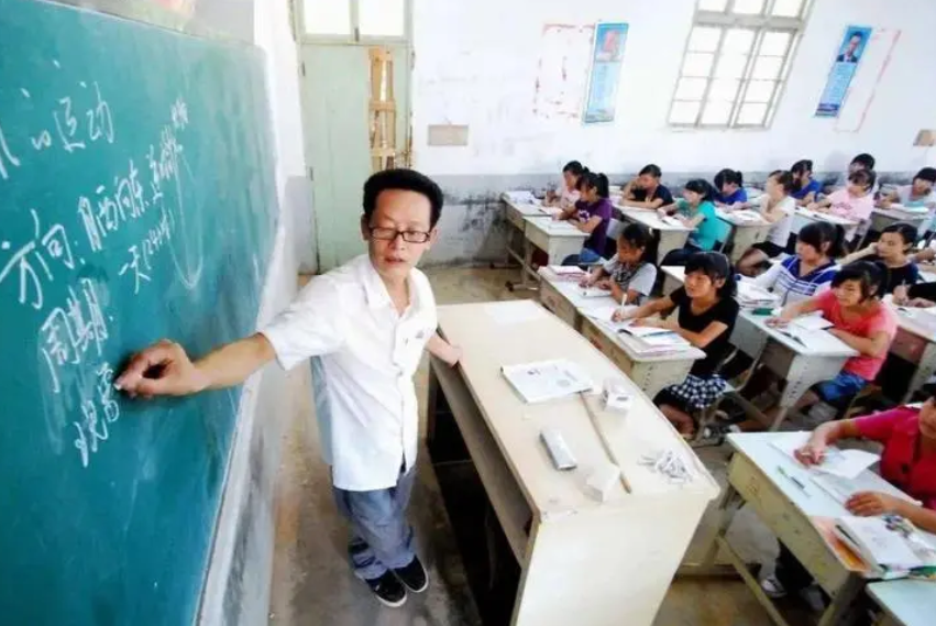 教育部：严禁到薄弱地区县中挖优秀校长和老师