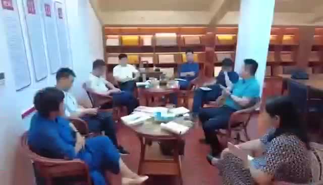 驻马店市政协教科卫体委员会举办委员读书恳谈会