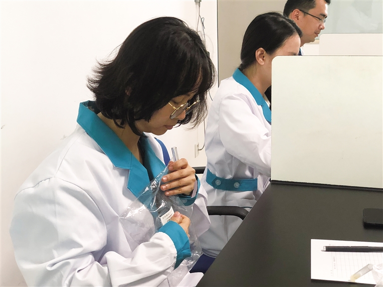 千里挑一！环保“特种兵”嗅辨师用鼻子给污染“定罪”