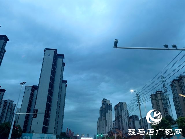 暴风雨前的美丽驻马店