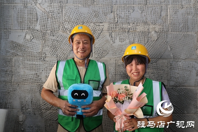 建筑工地上的别样七夕