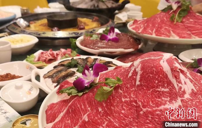 资料图：图为重庆的火锅。　刘贤 摄