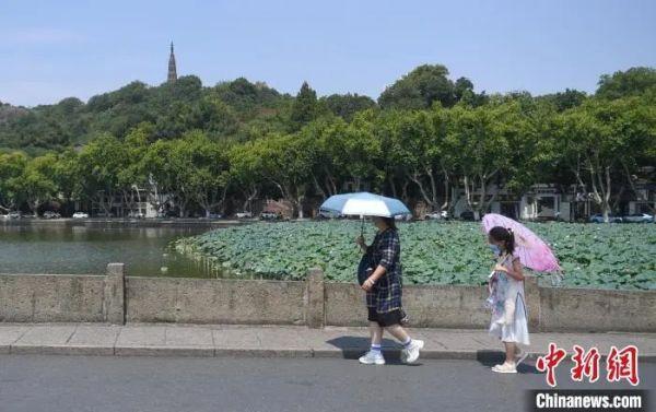 中央气象台连发25天高温预警，极端高温会成为常态吗？