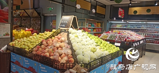 驻马店：抗击疫情 超市保供“不打烊”