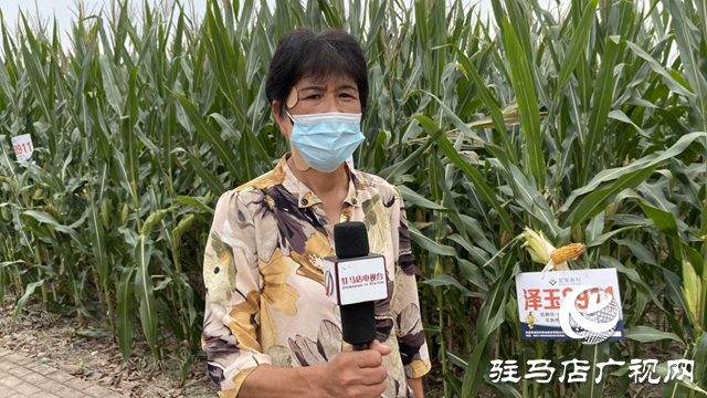 田间地头送科技 六丰观摩促振兴