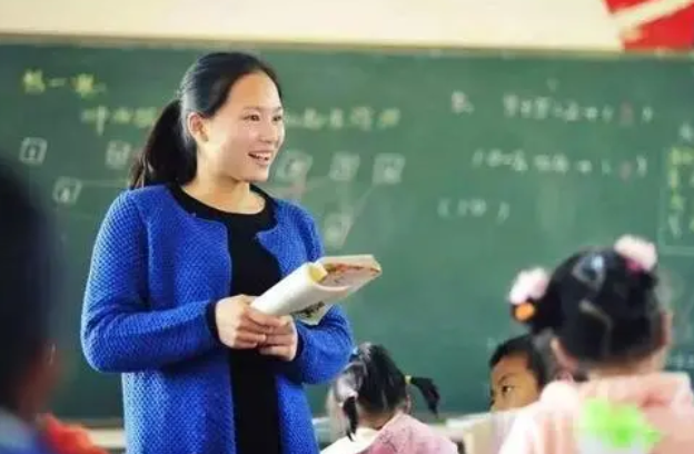 我国教师队伍，是中华民族“梦之队”的筑梦人