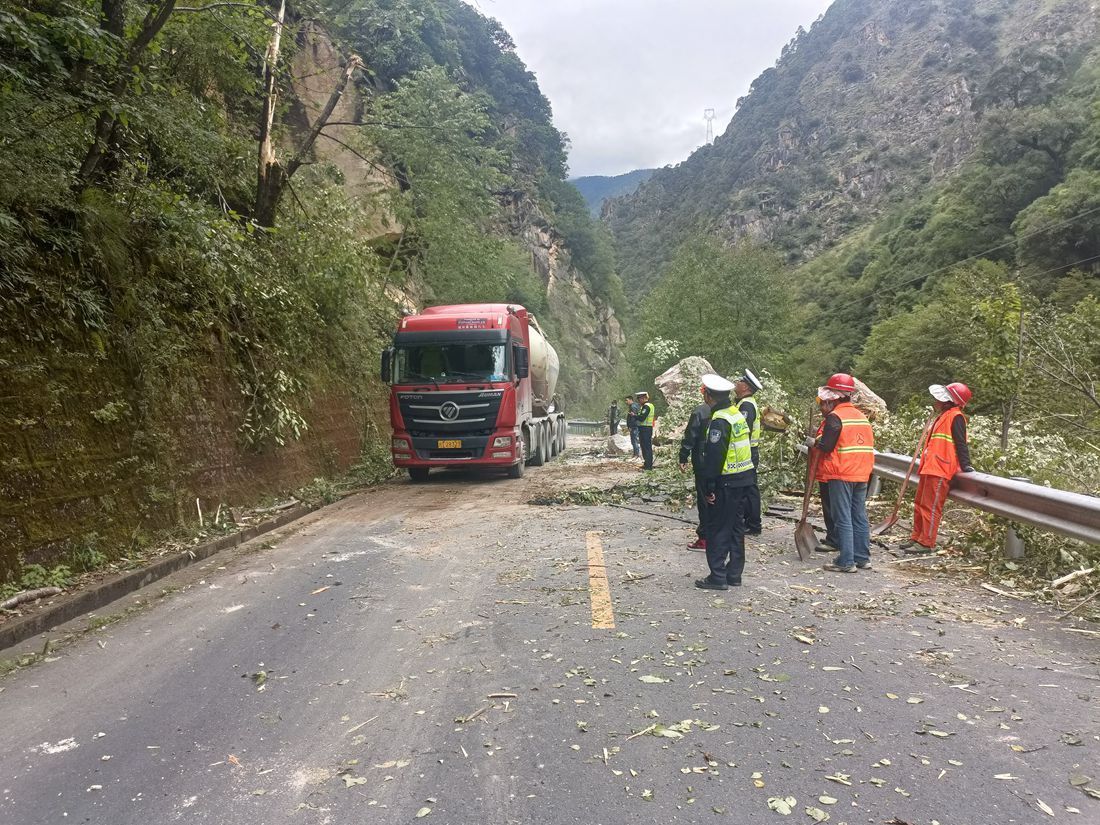 泸定地震后的中秋节：“无论如何，生活还得过”