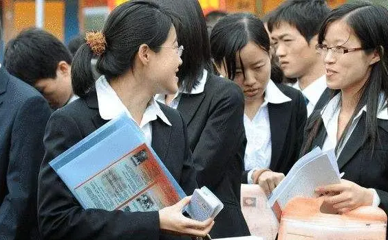 河南全日制博士享受国企中层副职待遇