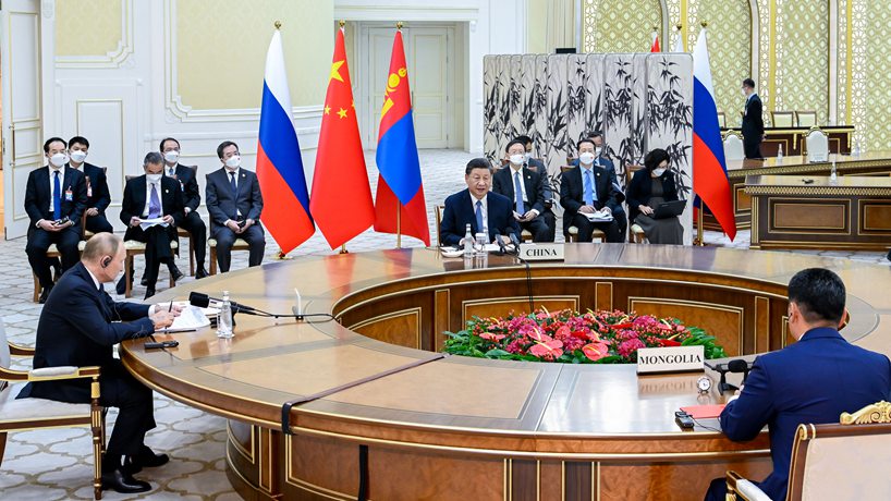 习近平出席中俄蒙元首第六次会晤