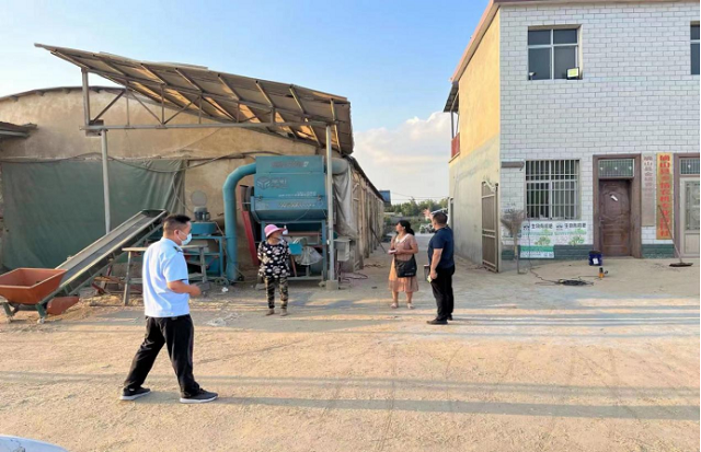 确山县农业综合行政执法大队开展秋收期间扬尘治理大排查