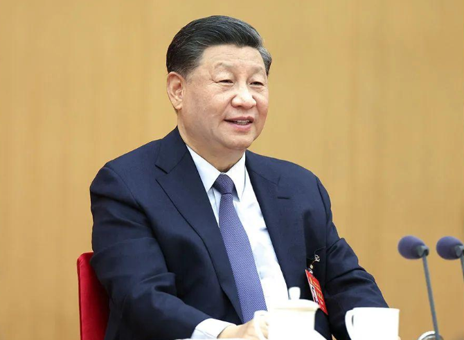 “团结成‘一块坚硬的钢铁’”