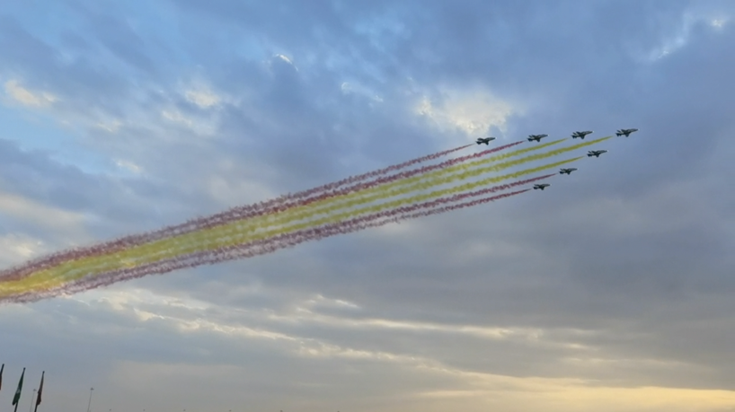 习近平主席抵达利雅得受到最高礼遇欢迎