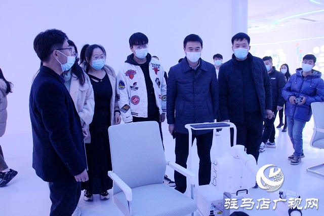 驻马店广电新媒体走进黄淮实验室 互动交流促提升