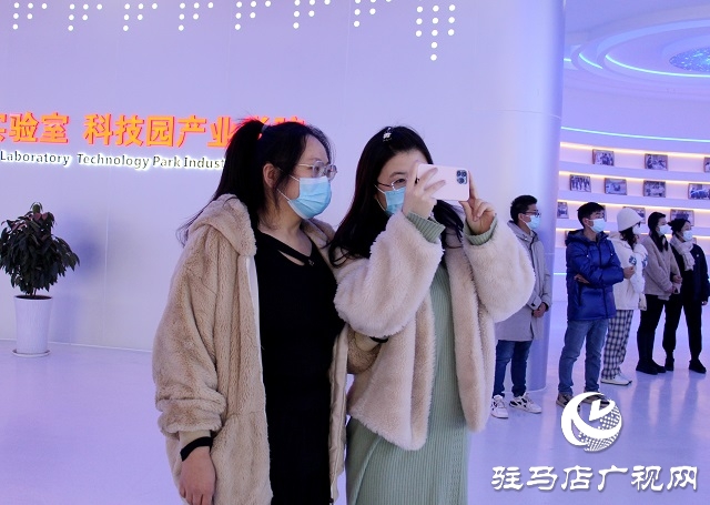 驻马店广电新媒体走进黄淮实验室 互动交流促提升