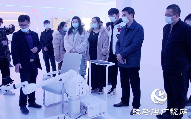 驻马店广电新媒体走进黄淮实验室 互动交流促提升