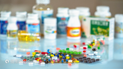 朋友圈治疗新冠“管用药”不宜借鉴