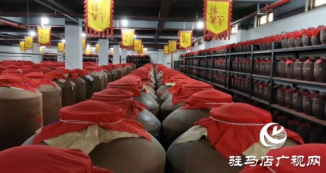 蔡洪坊酒业：开足马力忙生产 确保节日市场供应