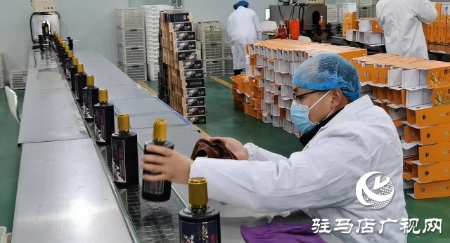 蔡洪坊酒业：开足马力忙生产 确保节日市场供应