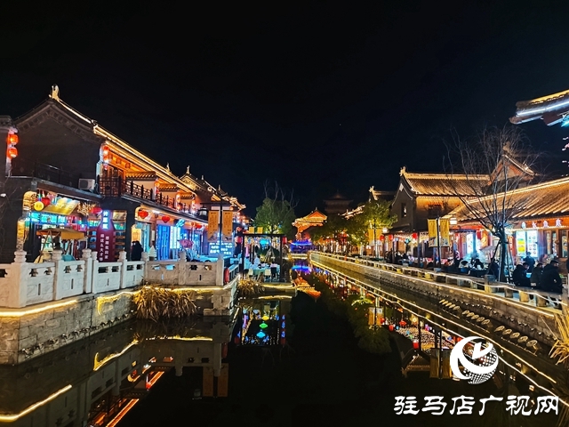 驻马店：花灯璀璨迎新春