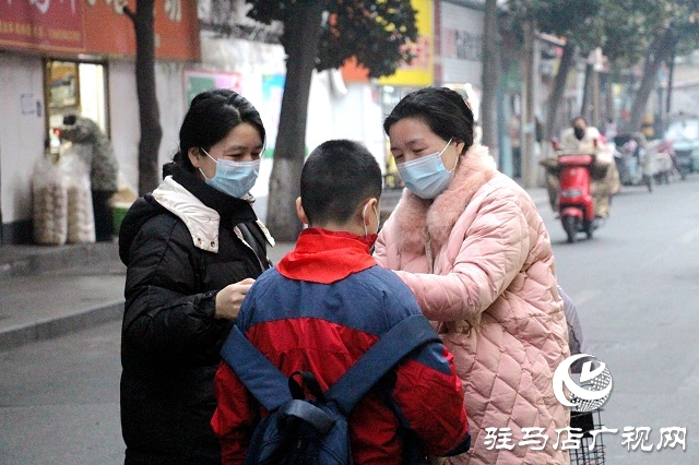 “萌娃”归校 元气满满——直击驻马店市开学第一天