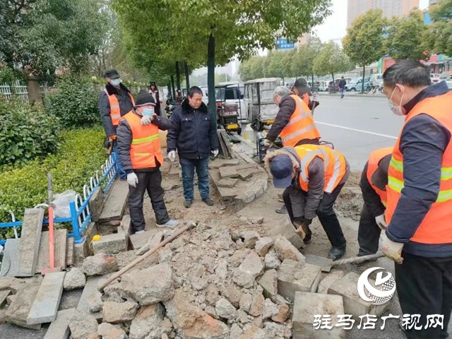 驻马店经济开发区城管局修缮破损路面 保障群众通行