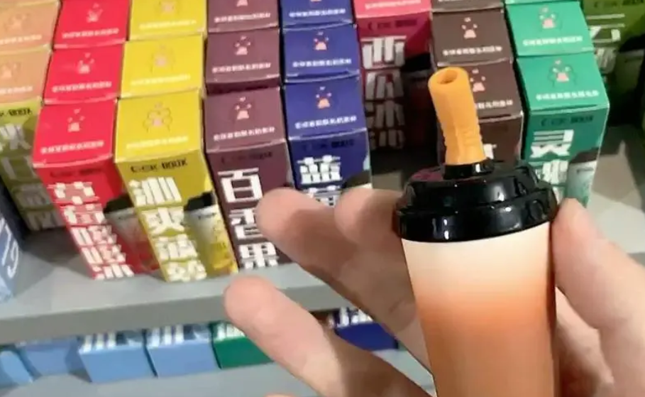电子烟化身奶茶杯、可乐罐偷着卖，为何屡禁不止？