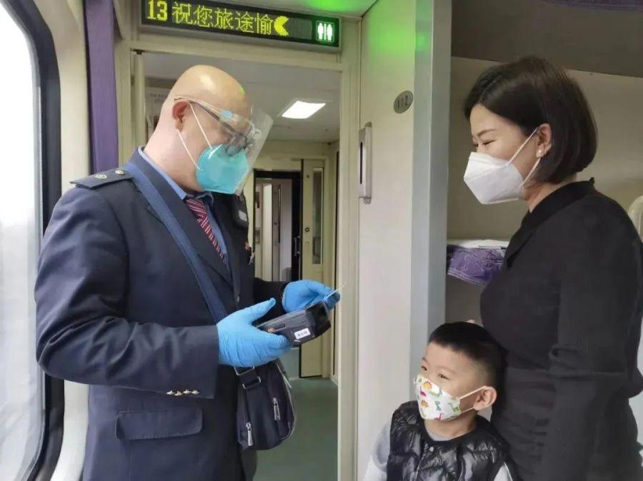 儿童如何购买火车票？最新政策热点问题解答