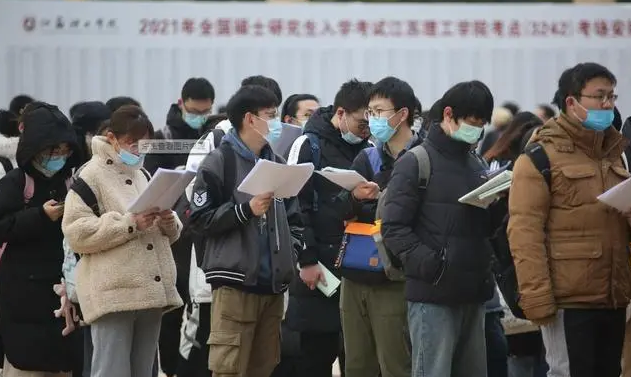 教育部：加大紧缺人才培养 2022年理工农医类本科招生比例过半