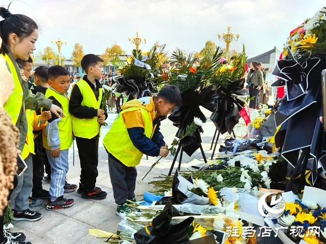 清明寄哀思 民众自发前往杨靖宇将军纪念馆内悼念