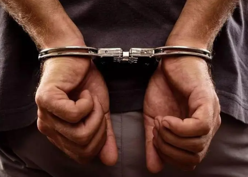 多地17名警务人员非法查询信息被判刑