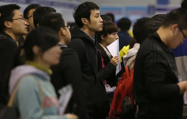 聚焦2023河南省事业单位联考报名第一天： 3.6万人报名 汴郑洛受青睐