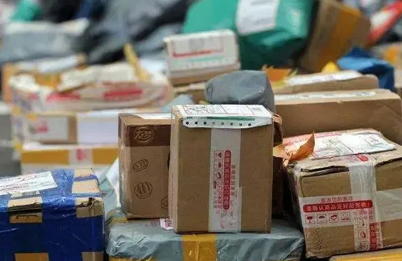 存在二次收费问题，广西两地个别快递网点被处理