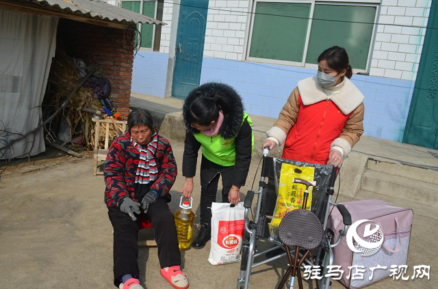 遂平县：敬老助老行善举 改善居住环境暖人心