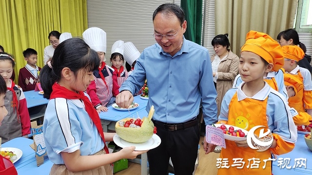 驻马店实验小学：劳动书写精彩 奋斗展示自我