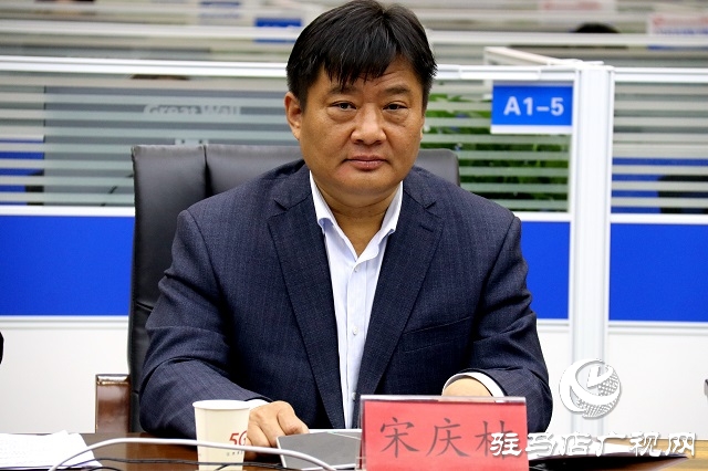 副市长宋庆林现场接听12345政务服务热线