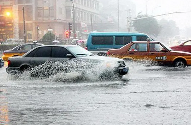 专家：本轮强降雨范围广强度大，时间较常年明显偏早