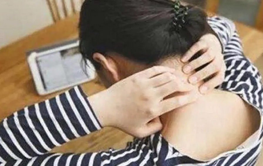 各路网传颈椎病“自救指南”靠谱吗 专家解读来了