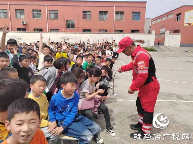 遂平：多部门联合开展2023年防溺水宣传进校园活动