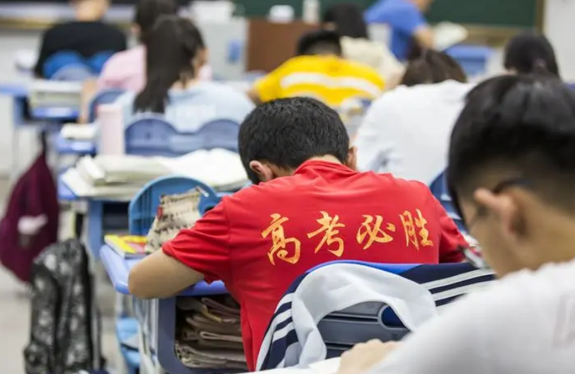 泌阳：严控噪音 护航高考学子