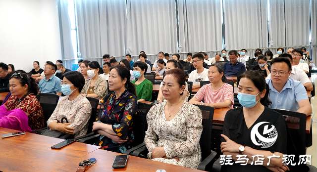 正阳县总工会举办“三工”通讯员暨职工公益摄影培训班
