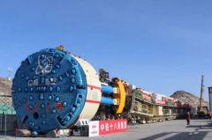 重要突破！全球首台，转弯成功！