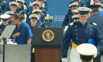 a_849048542885441537.gif