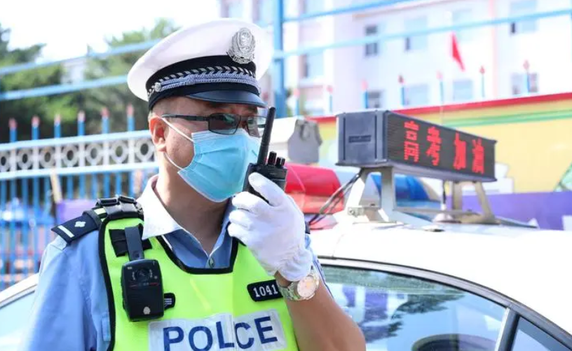 驻马店交警推出十项措施护航高考！