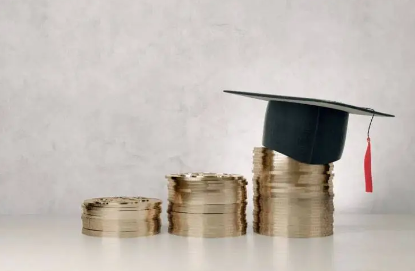 大学为何纷纷涨价？